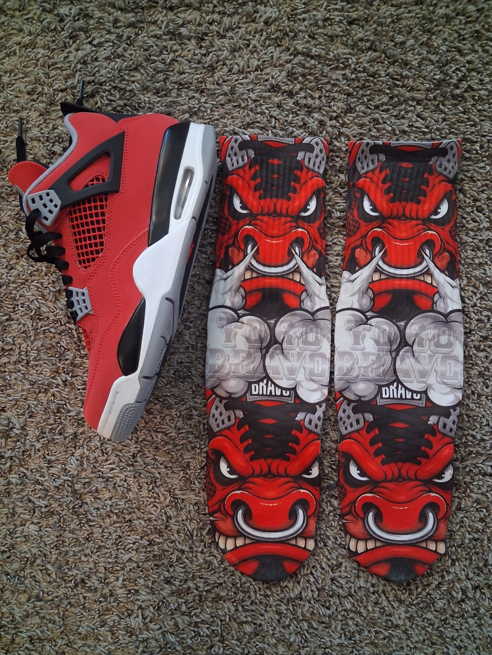 Toro Bravo 4s Socks To Match - Picture 4 of 5
